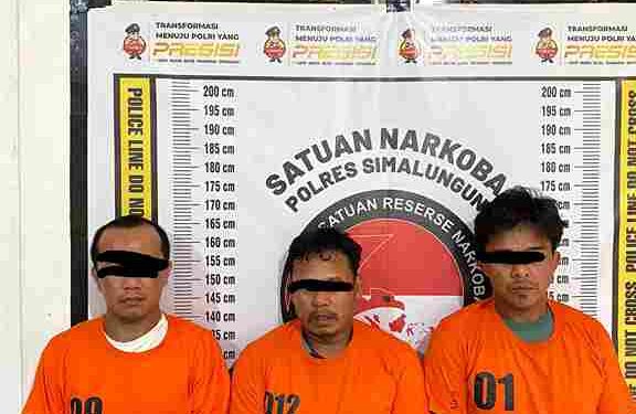 Tiga Pria Pengedar Narkoba 8,25 Gram Sabu dan Senjata Ilegal Diamankan Satgas Polres Simalungun