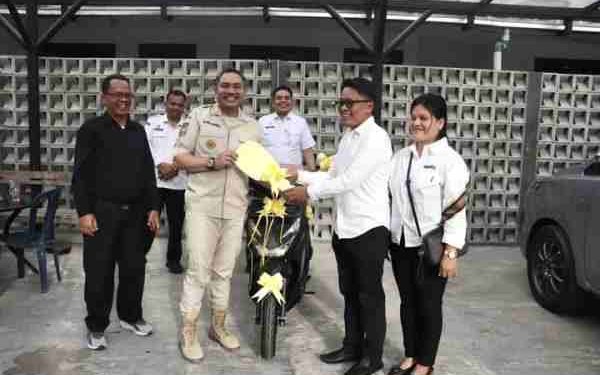 Jawab Pertanyaan Bupati Pakpak Bharat, Indra Bengawan Pasaribu Dapat Hadiah Satu Unit Sepeda Motor