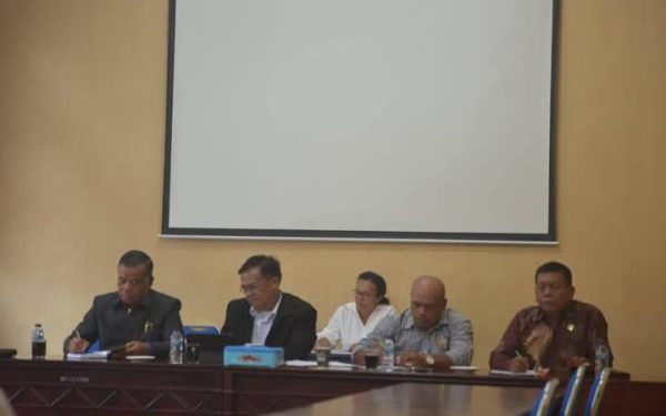 Komisi I DPRD Pakpak Bharat Raker dengan Mitra Kerja