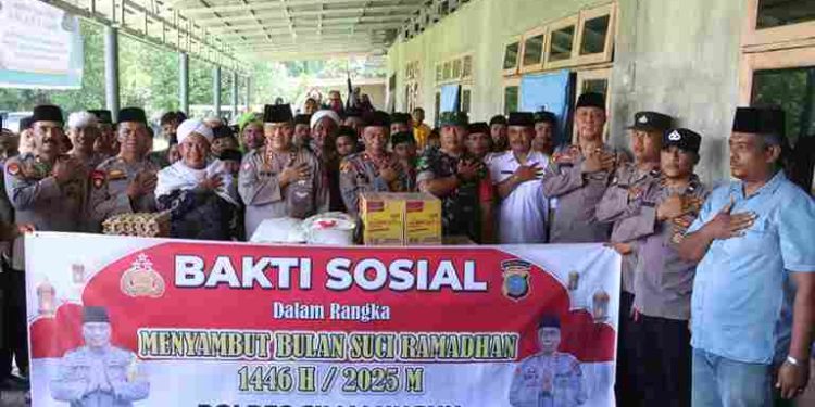Kapolres Simalungun Gelar Bakti Sosial di Pondok Pesantren Darul Hikmah Dalam Rangka Silaturahmi Ramadhan