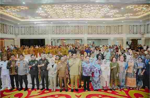 Bupati Pakpak Bharat Hadiri Serah Terima Jabatan Gubernur Sumatera Utara 