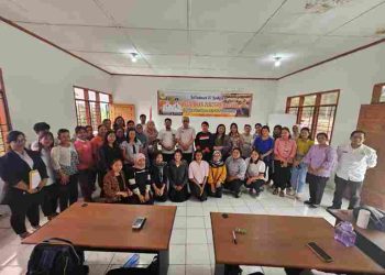 Dinsos Pakpak Bharat Latih Masyarakat Menjahit