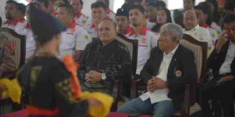 Mutsyuhito Solin Hadiri Pengukuhan dan Pelantikan Pengurusan KONI Kabupaten Pakpak Bharat Periode 2025-2030