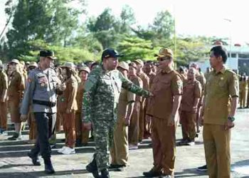 Franc Bernhard Tumanggor Pimpin Apel Gabungan Pemkab Pakpak Bharat, TNI/Polri Pasca Libur Lebaran