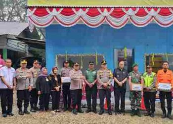 Wakil Bupati Pakpak Bharat Bersama Kapolres Kunjungi Pos PAM dan Pos Pelayanan Operasi Ketupat Toba 2025