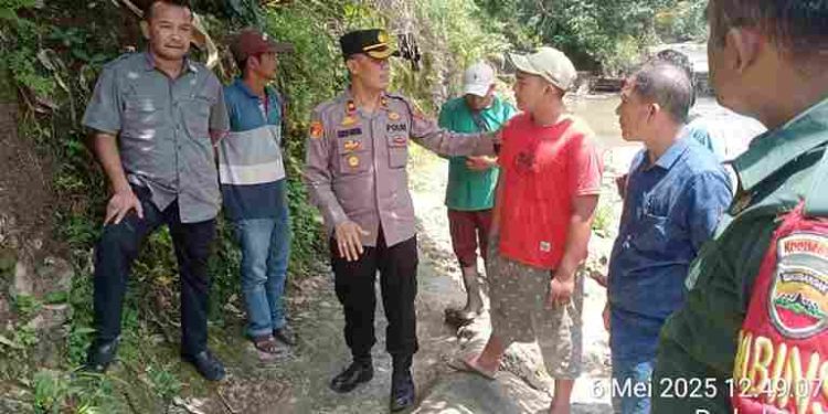Kapolsek Tanah Jawa Hentikan Operasi Galian C Ilegal di Nagori Marubun Jaya