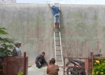 Pembangunan Tembok di Gang Setia Setinggi 4,14 Meter Diduga Tanpa PBG dan Langgar Perda, Kejari Diminta Periksa Pihak Yayasan Maetreyawira dan Kadis PUTR Asahan