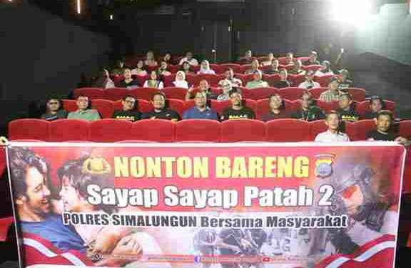 Kapolres Simalungun Gelar Nonton Bareng Film ‘Sayap Sayap Patah 2’ Sebagai Upaya Pencegahan Aksi Terorisme