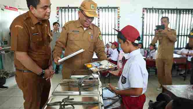 Sekda Jalan Berutu Melaunching Program di Kabupaten Pakpak Bharat
