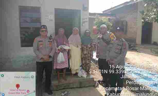 Wujudkan Kamtibmas Melalui Jum’at Barokah Polsek Perdagangan Salurkan Bantuan Sembako kepada 5 Warga Kurang Mampu Jelang HUT RI ke-80