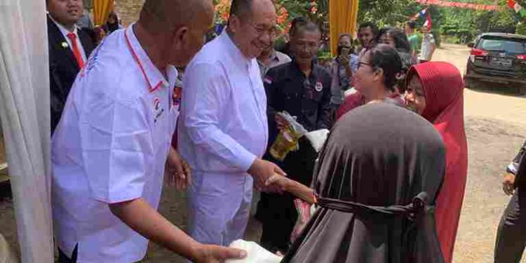 Di Hari HUT RI ke-80, Bupati Asahan Hadiri Penyantun Anak Yatim dan Kaum Duafa DPD IWOI Kabupaten Asahan
