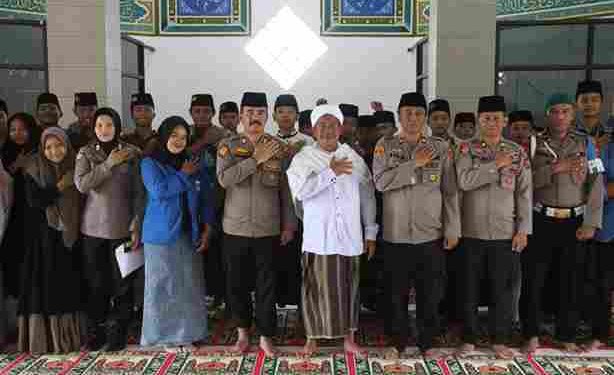 Polres Simalungun Perkuat Persatuan Bangsa Melalui Doa Bersama Santri, Mahasiswa, dan Anak Yatim