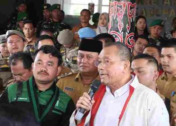 Bupati Dairi Temui Pengunjuk Rasa, Terima 3 Poin Tuntutan