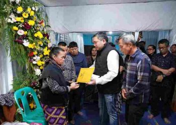 Bupati Franc Bernhard Tumanggor Sampaikan Duka Cita dan Belasungkawa atas Meninggalnya St JH Manik