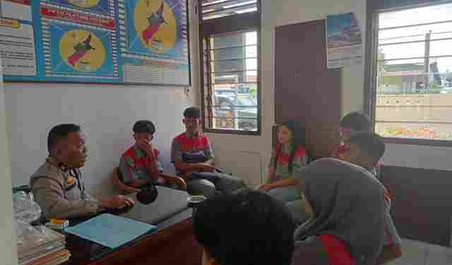 Polsek Tanah Jawa Berikan Bimbingan Komprehensif kepada Siswa PKL SMK Nusantara