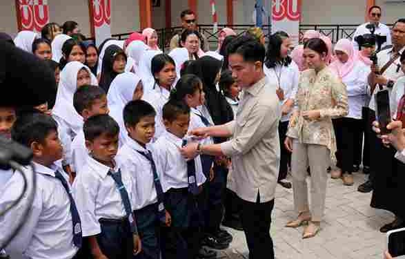 Wakil Bupati Dairi Hadiri Kunjungan Wakil Presiden RI ke SRMP 1 Deli Serdang