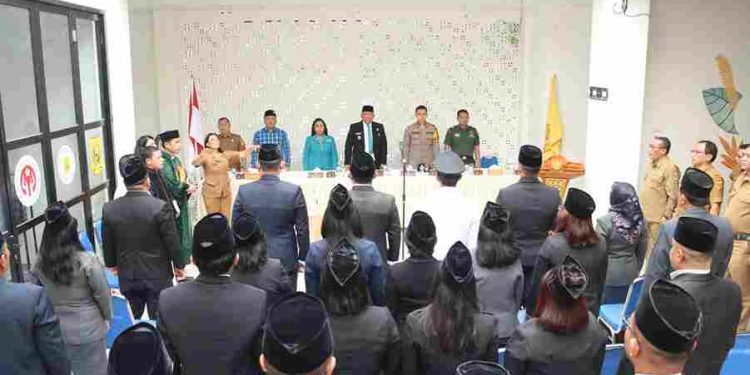 Pelantikan Pejabat, Perdana Sejak Memimpin Dairi, Bupati : Utamakan Komunikasi dan Bekerjalah Optimal