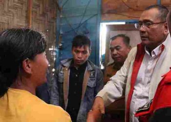 Bupati Dairi Temui Keluarga Korban Kecelakaan di Sumbul, Sampaikan Duka Mendalam