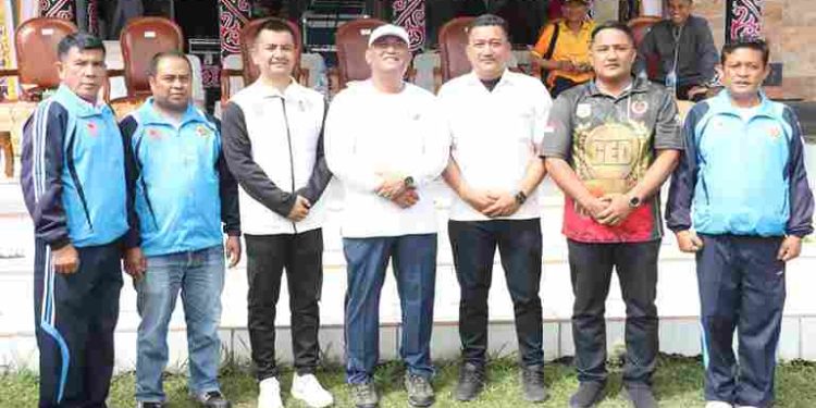 Puncak Peringatan Haornas, Pemkab Dairi Berikan Penghargaan Pada Atlit Berprestasi