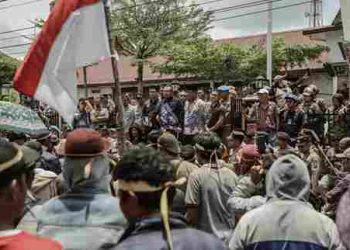 Temui Pendemo Minta Tutup PT Gruti, Bupati : Mari Bersama Cari Solusi