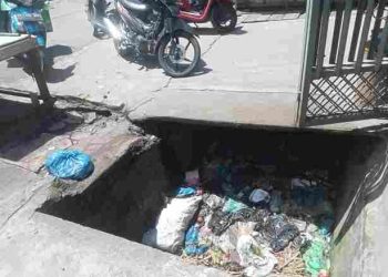 Sampah Numpuk di Sepanjang Parit Pajak Panglima Polem Kisaran