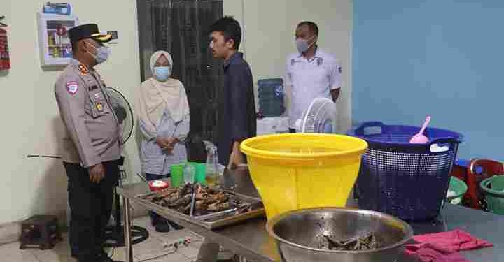 Cegah Hal Buruk Dalam Makanan Anak Sekolah, Kapolres Simalungun Pastikan SPPG Berjalan Baik