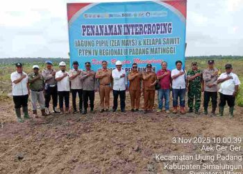 Polsek Bosar Maligas Kawal Tanam Perdana Jagung di PTPN IV, Dukung Program Ketahanan Pangan