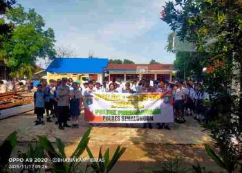 Kanit Binmas Iptu Pangeran Sidahuruk SH Wakili Kapolsek Perdagangan Gelar Polri Goes To School di SMP Negeri I Perdagangan