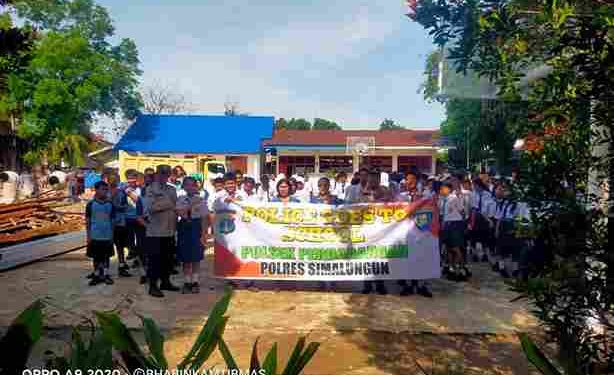 Kanit Binmas Iptu Pangeran Sidahuruk SH Wakili Kapolsek Perdagangan Gelar Polri Goes To School di SMP Negeri I Perdagangan