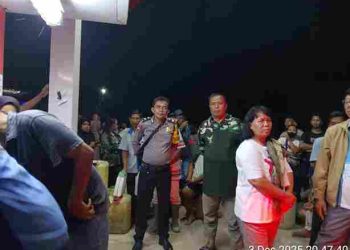 Bhabinkamtibmas Polsek Bosar Maligas Kawal Ketat Distribusi Pertamax Cegah Kerusuhan Saat Kelangkaan BBM di SPBU