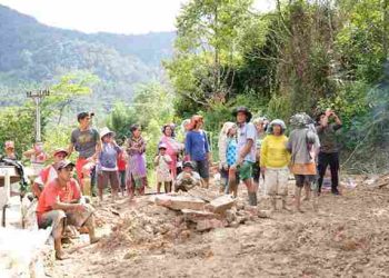 Bupati Pakpak Bharat Tinjau Kondisi Longsor di Desa Semerpara