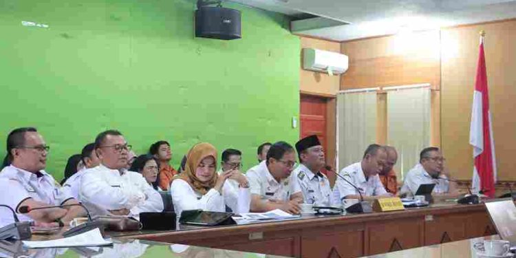 Bupati dan Wakil Bupati Ikuti Zoom Penilaian Kinerja, Paparkan Strategi Tekan Pengangguran