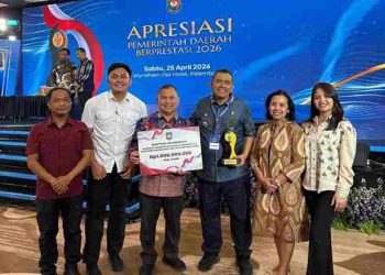 Vickner Sinaga Raih Penghargaan dari Kemendagri, Bawa Pulang Rp1 Miliar
